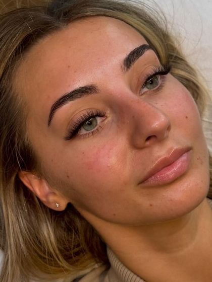 The Palette - Eyelash Extensions Hybrid & Wispy Sets: The Best of Both Worlds photo 7