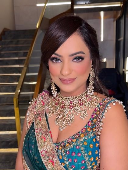 The final portrait. She looks absolutely stunning and ready for the religious ceremony.