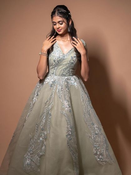 Creative Kalpane - Occasion Wear Rental Pre-Wedding & Couple Shoots photo 15