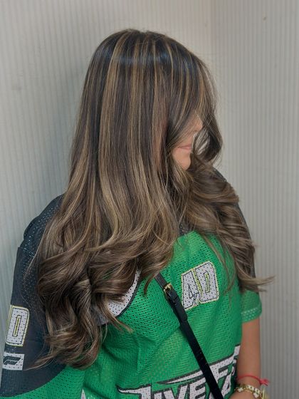 Sun-Kissed Balayage & Highlights photo 11