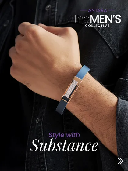 For a more contemporary look, I've combined precious materials. This bracelet features a durable blue strap with a rose gold centerpiece set with a bar of natural diamonds, offering style with substance.