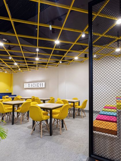 Vibrant & Dynamic Workspaces photo 13