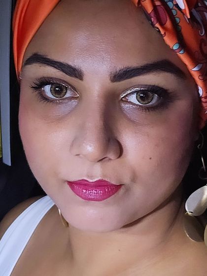 Festival ready for the Sundowner Festival. I love dressing up for relaxed events and still standing out, and my accessories from Pins and Bows always help me do that.