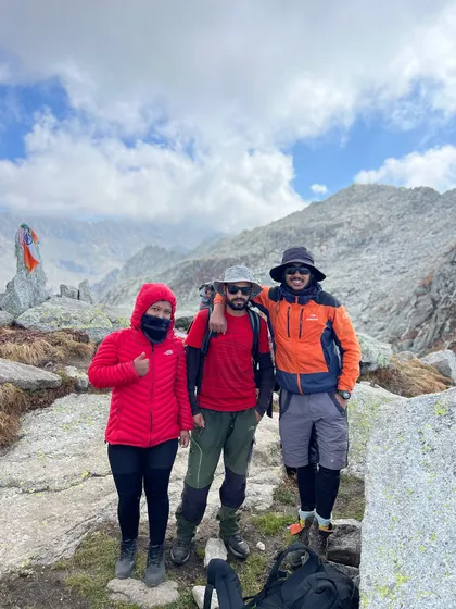 Our team at Minkiani Pass. This offbeat trek in the Dhauladhar range is perfect for those looking to escape the crowds.