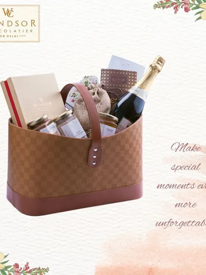 Make any moment unforgettable with a custom-designed gift basket. This premium hamper includes a bottle of sparkling wine alongside a selection of my gourmet chocolate jars and boxes, perfect for anniversaries or as a congratulatory gift.