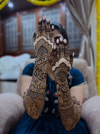Z4 Studios - Bridal & Wedding Henna Additional Work photo 10