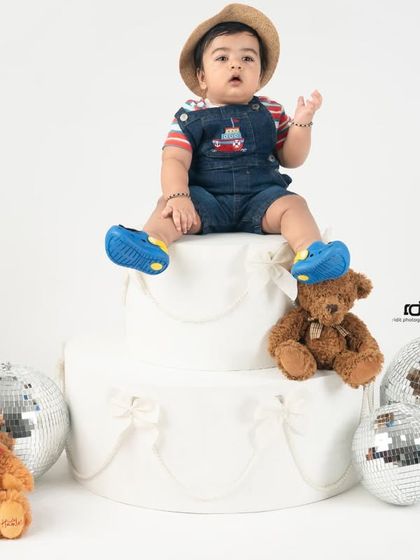 First Birthday & Cake Smash Fun photo 15