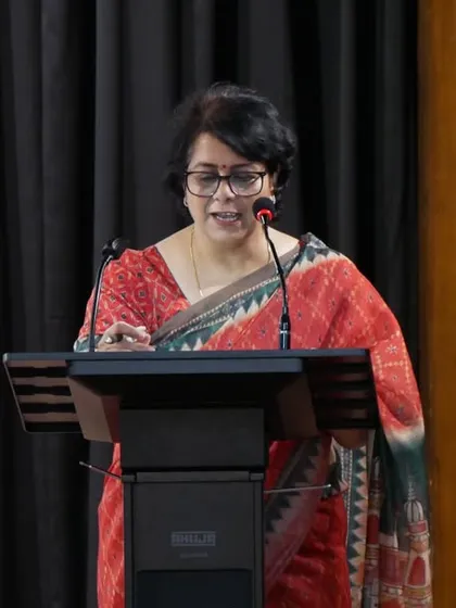 A faculty member addresses the audience at the "Countering Disinformation" workshop. We are committed to fostering critical thinking among our media students.