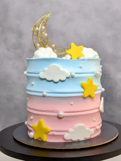 Here is the "Twinkle Twinkle Little Star" themed baby shower cake before the lights are turned on. Just as dreamy.
