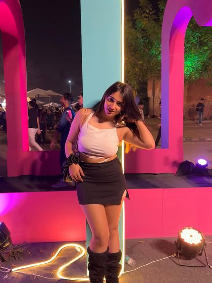 Another fun pose at the festival. This kind of content is great for showing my energetic and fun-loving side.