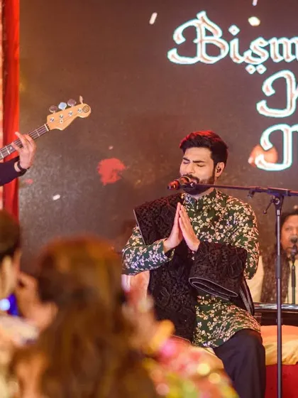 Bismil Ki Mehfil, an evening of poetry and melody. We arranged for the popular artist Bismil to perform at this Mehendi-Sufi night, where his soulful voice created an atmosphere of romance and old-world charm.