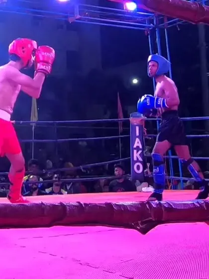An exchange of blows in the low kick category, where both fighters showed immense toughness.