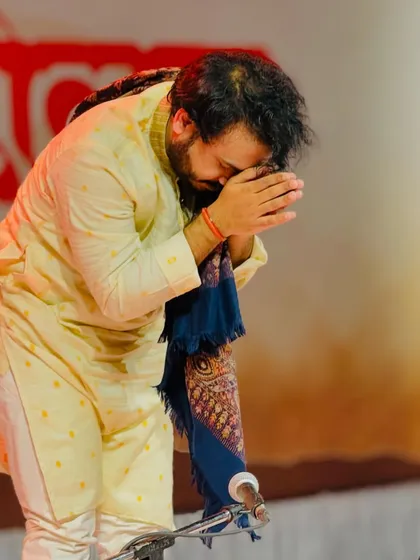 A collection of moments from my performance in Sambhaji Nagar. From intense concentration to bowing in gratitude, these pictures capture the emotional arc of a solo recital.