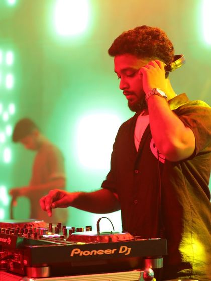 Behind the Decks photo 11