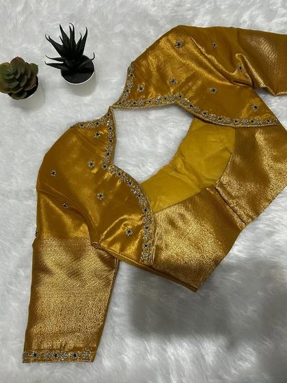 The Glamhouse - Ethnic Wear & Jewellery Rentals Modern & Chic Blouse Designs photo 50