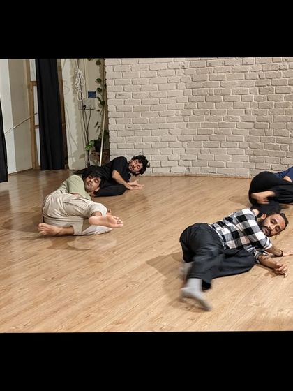 Flux School of Arts - Dance Classes Strength, Flexibility & Acrobatics photo 11