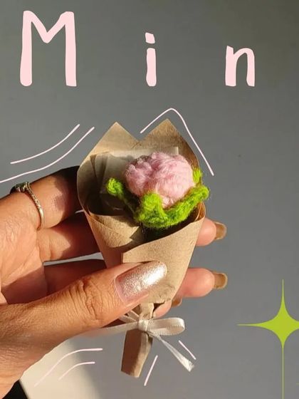 Mini Bouquets & Single Stems photo 5