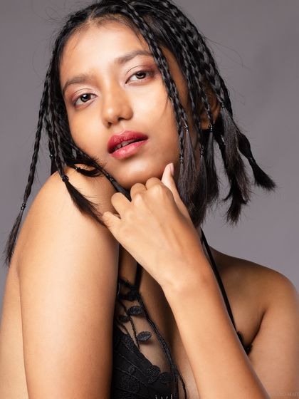 The color version of the same soft portrait.