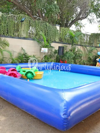 No Peppa Pig party is complete without a "muddy puddle" to jump in. We brought in a small inflatable pool for the kids to have a splashy good time.