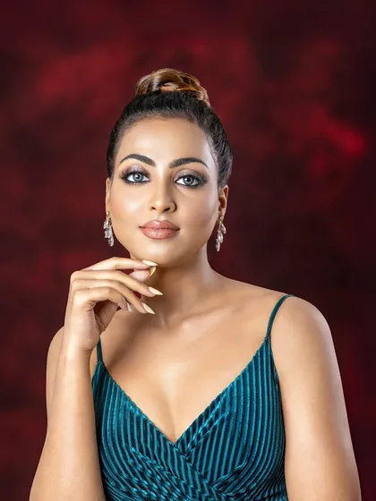 A full portrait from our masterclass photoshoot. This image teaches students about posing and lighting to best capture their makeup artistry for their professional portfolio.