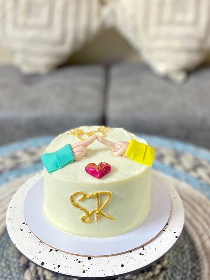 A final look at our sweet and simple engagement cake.