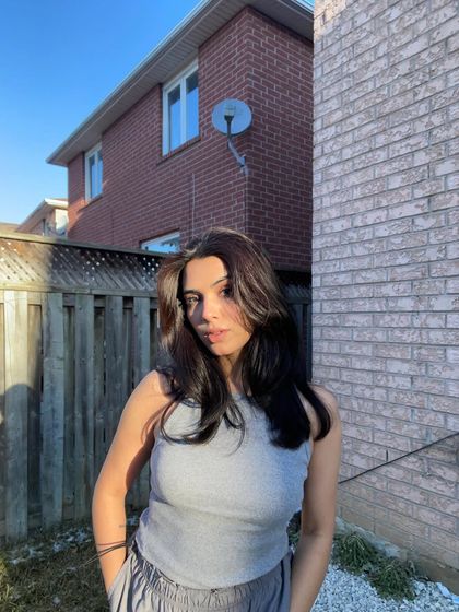 A final portrait from the sunkissed winter shoot.