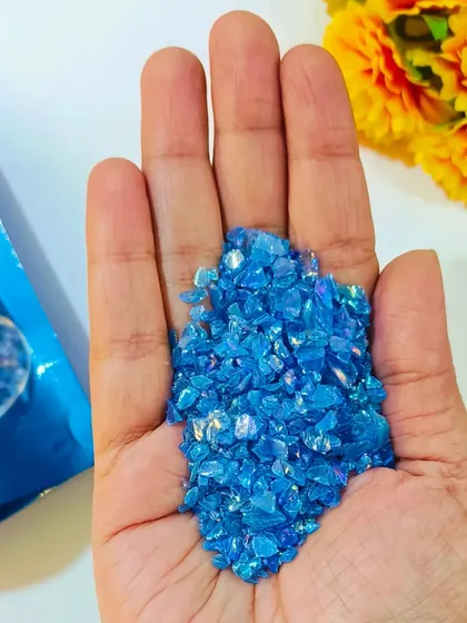 Add a touch of sparkle with our holographic glass granules. This bright blue color is perfect for creating geode art or adding a crushed-crystal effect to your projects.