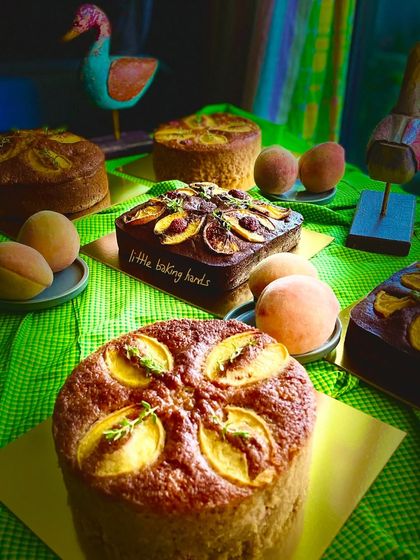 A beautiful spread of my peach cakes. It’s my favourite time of the year when I get to bake with these juicy fruits.