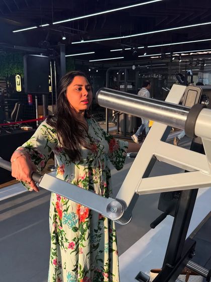 Trying out the new equipment at The Fitness Bar, which just opened at Bata Chowk. The location and gear are amazing.