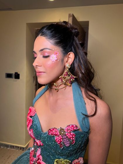 Creative & Themed Party Makeup photo 19