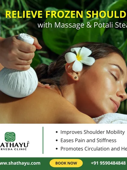 Frozen shoulder can be incredibly restrictive, but relief is possible. This image shows our Pinda Sweda (herbal poultice) therapy, which, when combined with targeted massage, eases pain and stiffness. This treatment promotes circulation and healing to restore your shoulder's mobility.