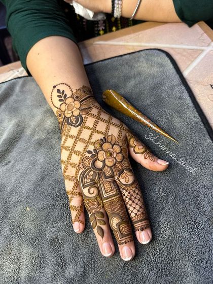 3D Henna Touch - Festive & Occasional Mehndi Minimalist & Chic Henna photo 40
