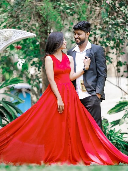 Dress Rental Buzz - Photoshoot Outfit Rental Dramatic Trail & Flying Dresses photo 18