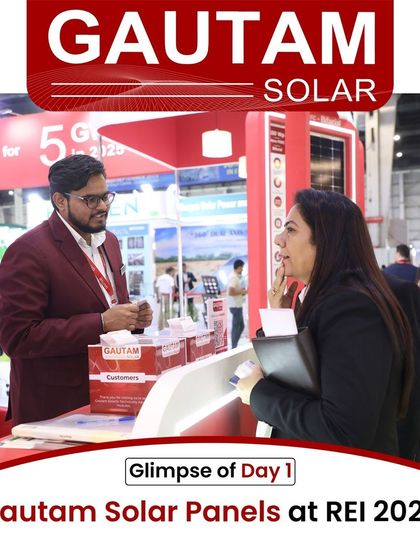 Our team member at the customer reception desk at the REI Expo, ready to welcome visitors and answer their questions.