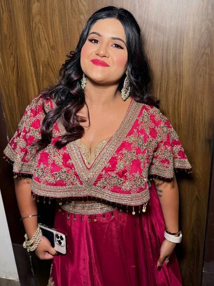 A final shot of the client, looking absolutely radiant.