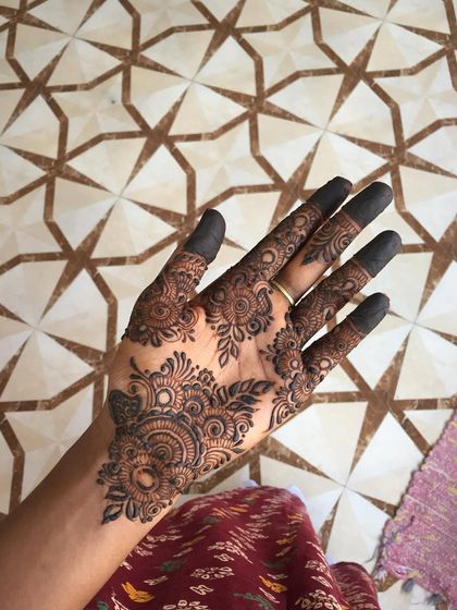 Festive & Party Mehndi photo 18