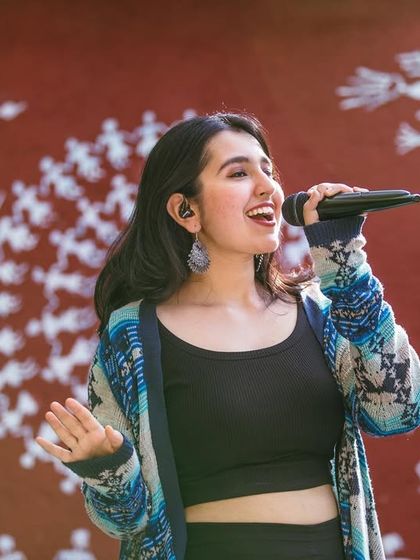 Artist Portfolio photo 7