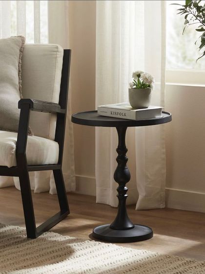 Shiraz Chaand - Commercial Interior & Product Photography Furniture & Product Collections photo 10