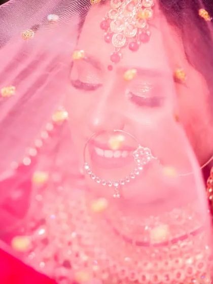 Bow & Gown Studio - Wedding Photography Radiant Brides photo 3