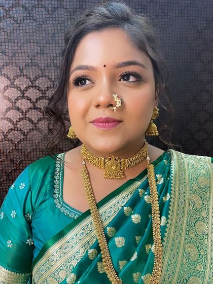 Engagement & Pre-Wedding Looks photo 19