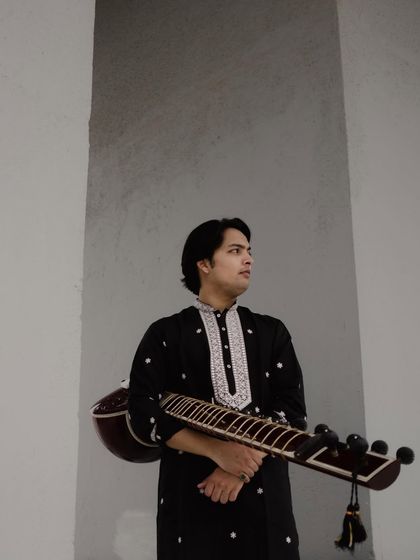 The Artist: Portraits & Press photo 8