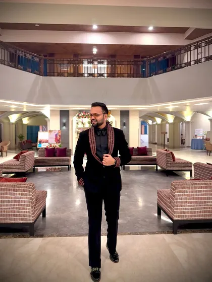 Dressed to impress and ready to anchor a Sangeet. This custom outfit is an example of how I tailor my look to match the theme and energy of the night.