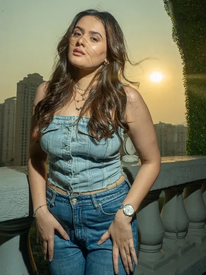 Golden hour shoot with Tanvi Negi. I kept the makeup fresh and minimal to capture that natural, sun-kissed glow.