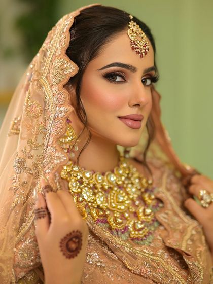 Signature Bridal Looks photo 21