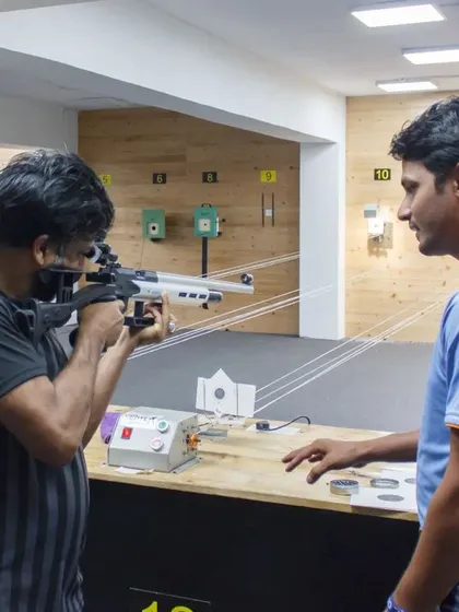 It was a privilege to host former international footballer Vikash Dhorasoo, who represented France in a FIFA World Cup, for a session at the Elite Shooting Club.