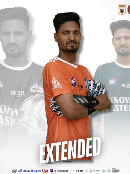 The best always remain at the best. Our defending champion goalkeeper, Dinesh Choudhary, is back to defend his throne.