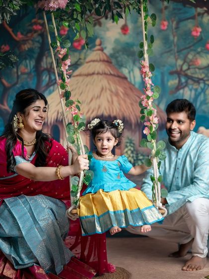 A perfect family portrait. It was so much fun creating this look for Aditi and her beautiful family for this special photoshoot.