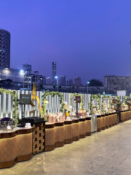 Opulent Displays & Themed Setups photo 15