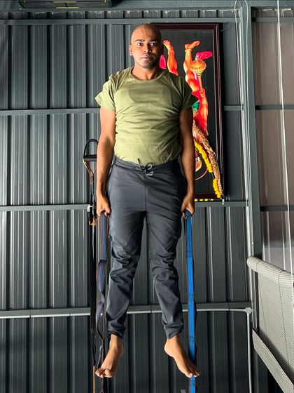 Hitesh Aras - Yoga & Fitness Classes Aerial Yoga: Fly With Us photo 4