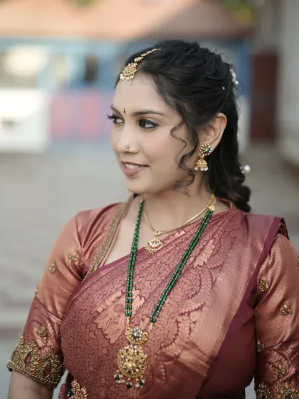 A closer look at the subtle makeup for Sumana's Varapooje. My goal is always to make skin look like skin, using products to even out tone and add a healthy glow that feels comfortable and looks timeless.